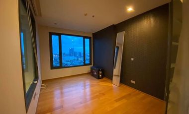 Wohnung zum Kauf mit 2 Zimmer in Khlong Toei, Bangkok