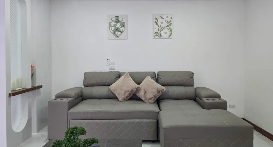 For sale and for rent 4 bedrooms villa in Hang Dong, Chiang Mai