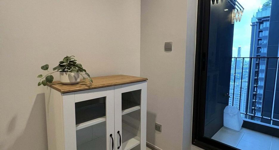 For sale and for rent 1 bed condo in Huai Khwang, Bangkok