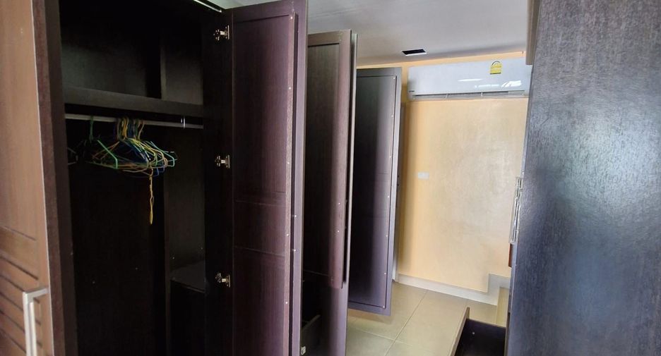 For sale and for rent 5 bedrooms townhouse in Hua Hin, Prachuap Khiri Khan