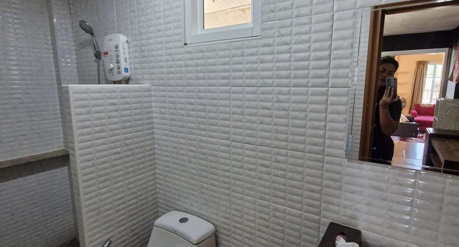 For sale and for rent 5 bedrooms townhouse in Hua Hin, Prachuap Khiri Khan