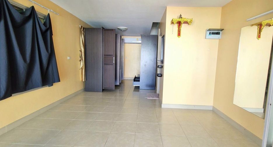 For sale and for rent 5 bedrooms townhouse in Hua Hin, Prachuap Khiri Khan