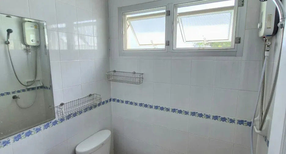 For sale and for rent 5 bedrooms townhouse in Hua Hin, Prachuap Khiri Khan