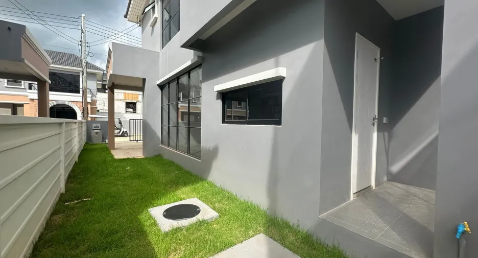 Casa en alquiler de 3 habitaciones en Mueang Phuket, Phuket