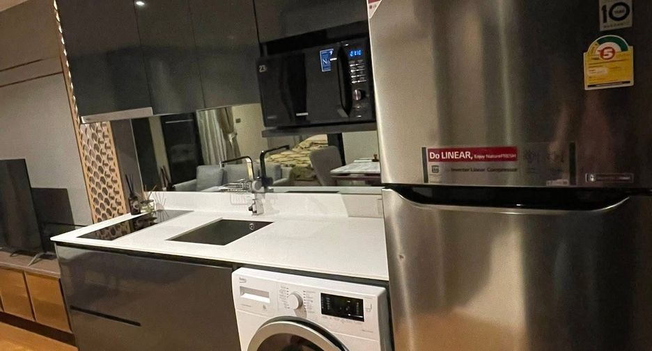For rent 1 bed condo in Bang Rak, Bangkok