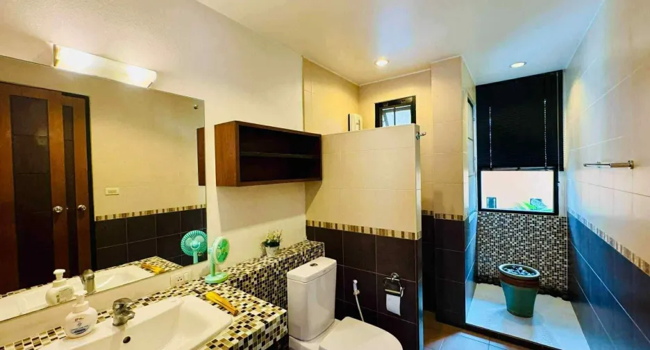 À vendre 2 chambres maison à Mueang Phuket, Phuket