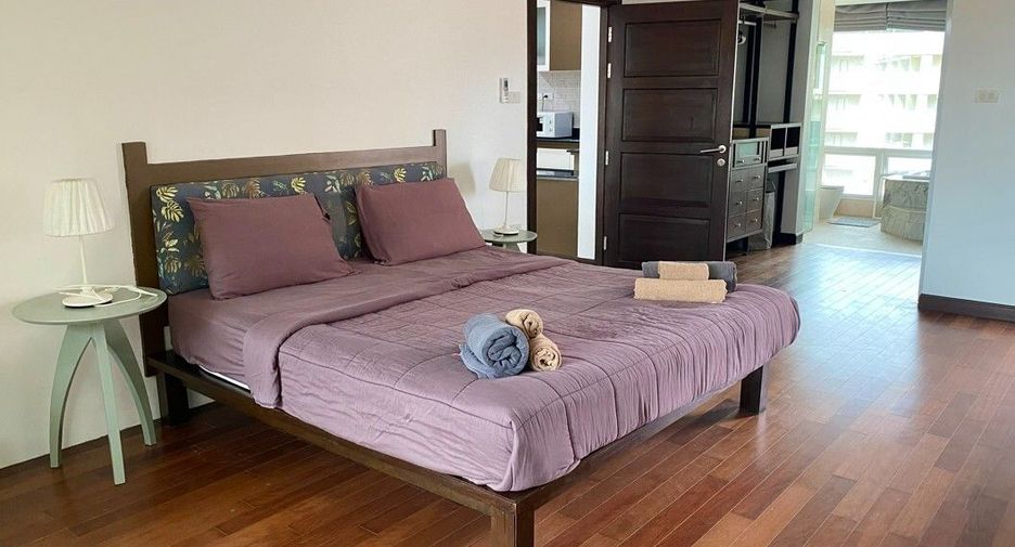 For rent 2 bedrooms apartment in Mueang Phuket, Phuket