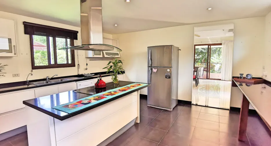 For sale and for rent 5 bedrooms villa in Thalang, Phuket