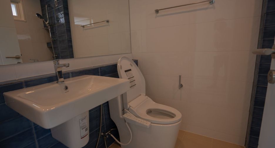 Haus zur Miete mit 4 Zimmer in Mueang Phuket, Phuket