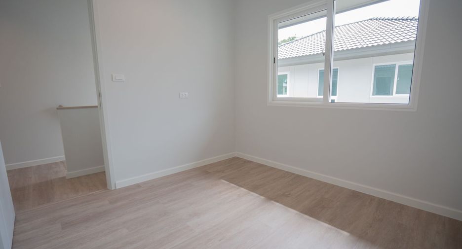 Haus zur Miete mit 4 Zimmer in Mueang Phuket, Phuket