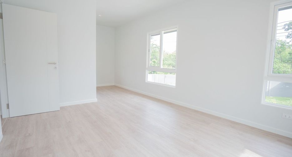 Haus zur Miete mit 4 Zimmer in Mueang Phuket, Phuket