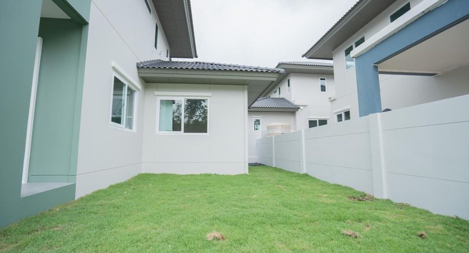 Haus zur Miete mit 4 Zimmer in Mueang Phuket, Phuket