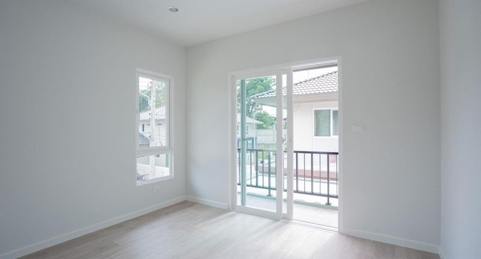 Haus zur Miete mit 4 Zimmer in Mueang Phuket, Phuket