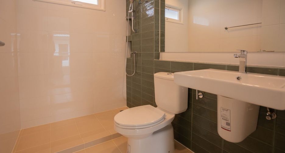 Haus zur Miete mit 4 Zimmer in Mueang Phuket, Phuket