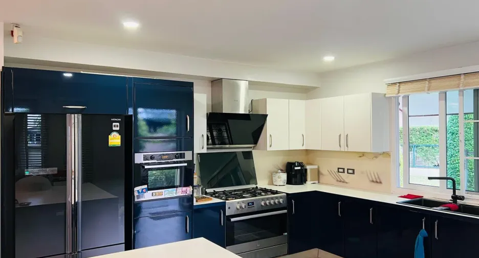À vendre et à louer 6 chambres villa à Mueang Phuket, Phuket