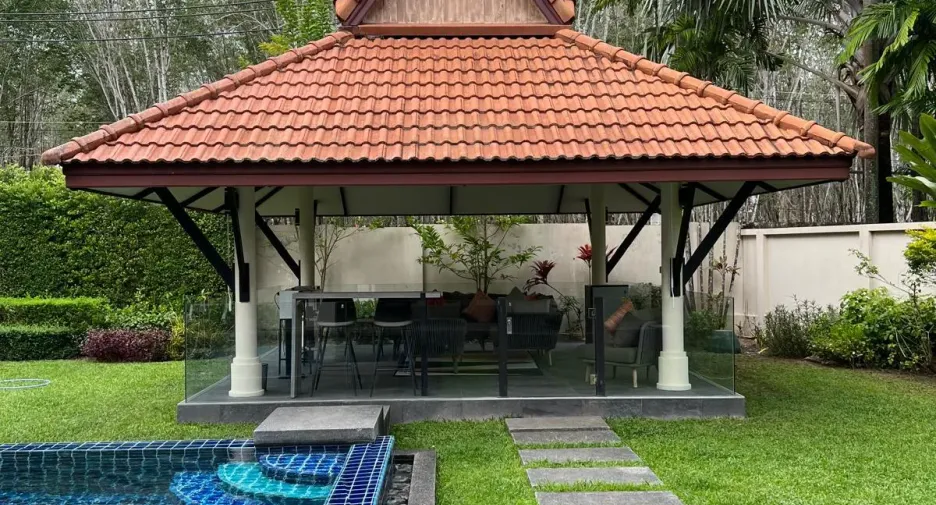 À vendre et à louer 6 chambres villa à Mueang Phuket, Phuket