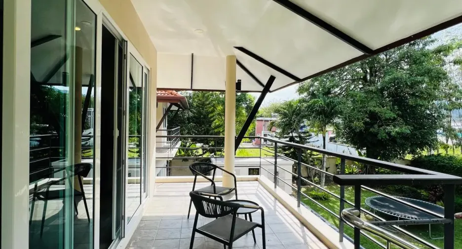 À vendre et à louer 6 chambres villa à Mueang Phuket, Phuket