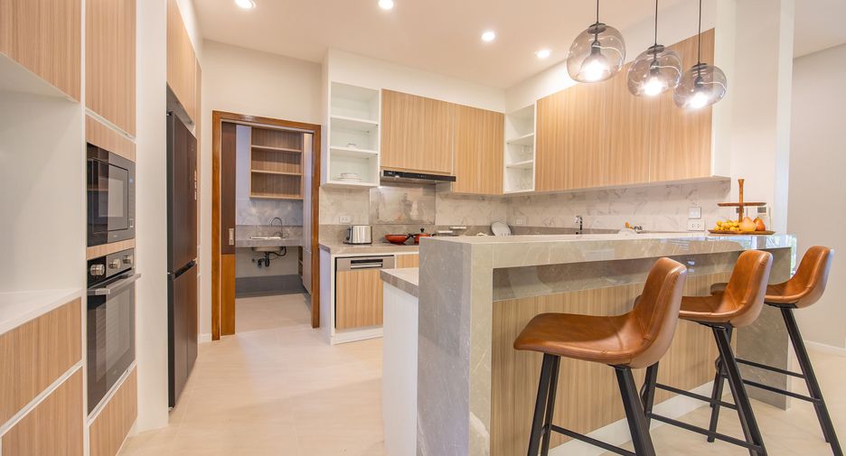Villa zum Kauf mit 4 Zimmer in Takua Pa, Phang Nga