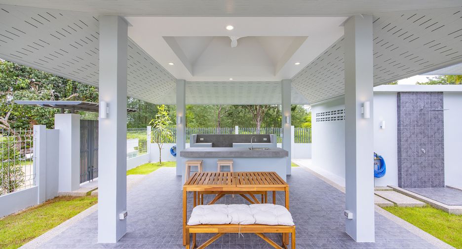 Villa zum Kauf mit 4 Zimmer in Takua Pa, Phang Nga
