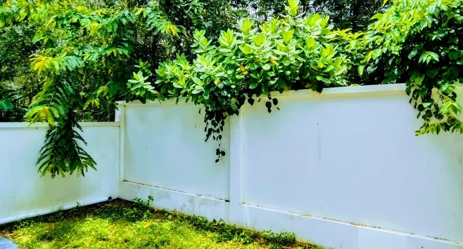 For rent 2 bedrooms townhouse in Thalang, Phuket