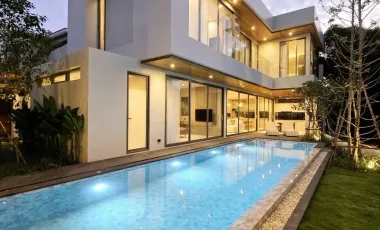 À louer 5 chambres villa à Mueang Phuket, Phuket