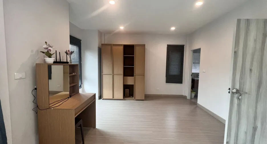 For sale and for rent 4 bedrooms house in Bang Lamung, Chonburi