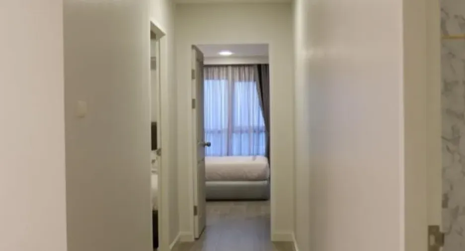 Condo en venta de 4 habitaciones en Huai Khwang, Bangkok