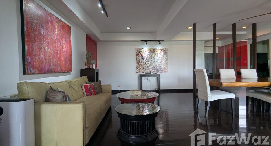 For rent 3 bedrooms condo in Watthana, Bangkok