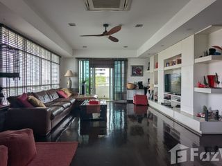 À louer 3 chambres condo à Watthana, Bangkok