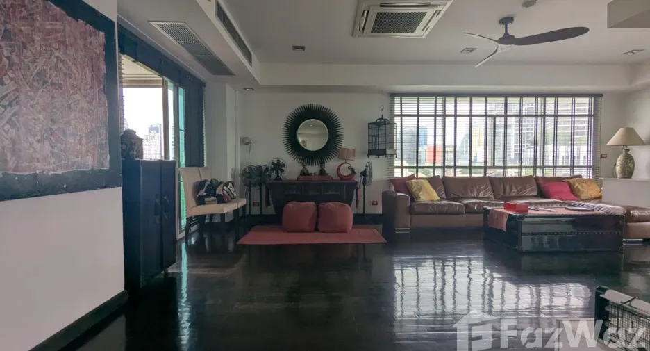 For rent 3 bedrooms condo in Watthana, Bangkok