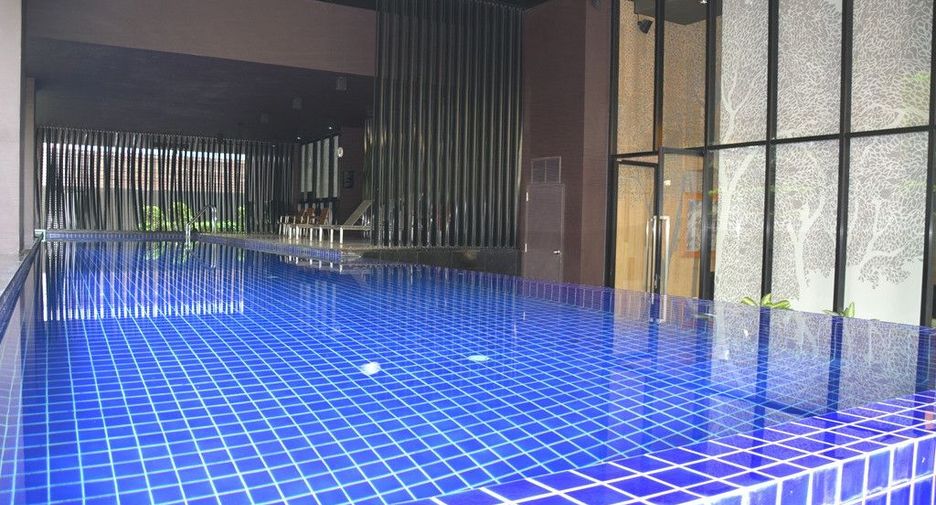 Condo en venta de 2 habitaciones en Khlong Toei, Bangkok