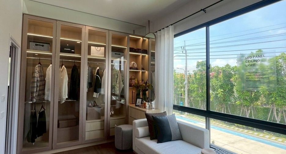 For sale 4 bedrooms house in Mueang Samut Prakan, Samut Prakan