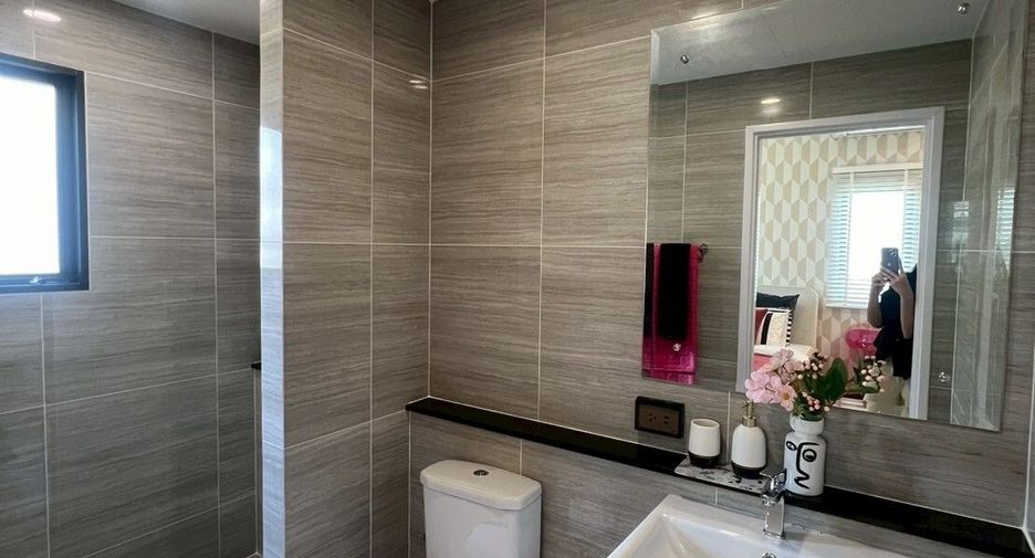 For sale 4 bedrooms house in Mueang Samut Prakan, Samut Prakan
