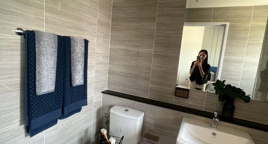 For sale 4 bedrooms house in Mueang Samut Prakan, Samut Prakan