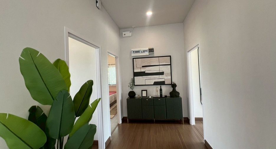 For sale 4 bedrooms house in Mueang Samut Prakan, Samut Prakan