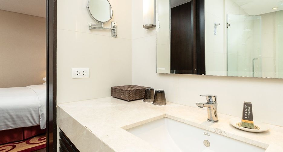 For rent 2 bedrooms condo in Sathon, Bangkok