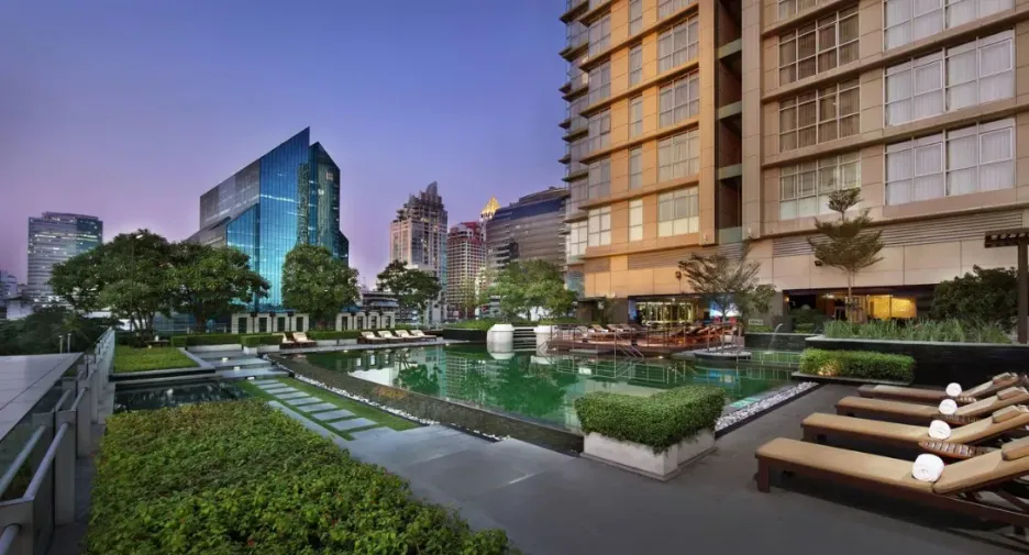 For rent 3 bedrooms condo in Sathon, Bangkok