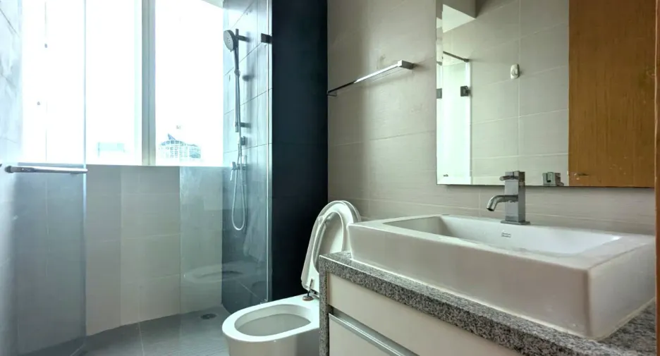 Wohnung zur Miete mit 2 Zimmer in Khlong Toei, Bangkok