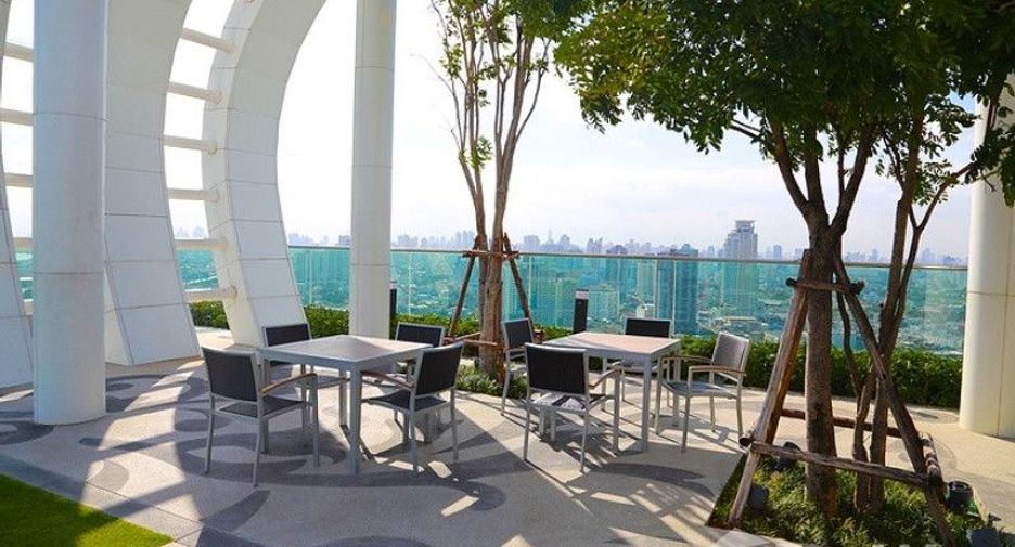 Condo en venta de 2 habitaciones en Phra Khanong, Bangkok