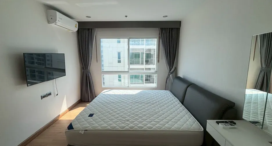 For sale and for rent 1 bed condo in Huai Khwang, Bangkok