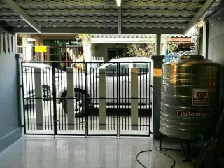 For sale and for rent 2 bedrooms townhouse in Phra Khanong, Bangkok