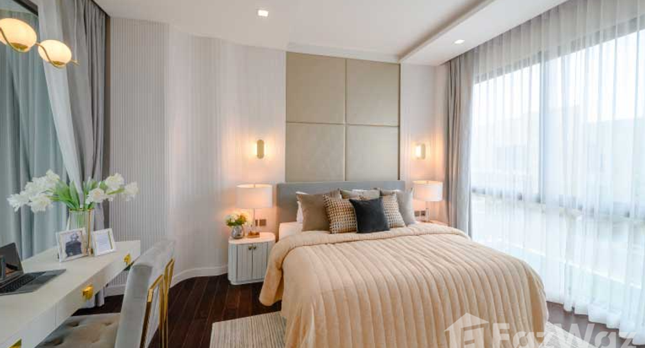 For sale 5 bedrooms house in Bueng Kum, Bangkok