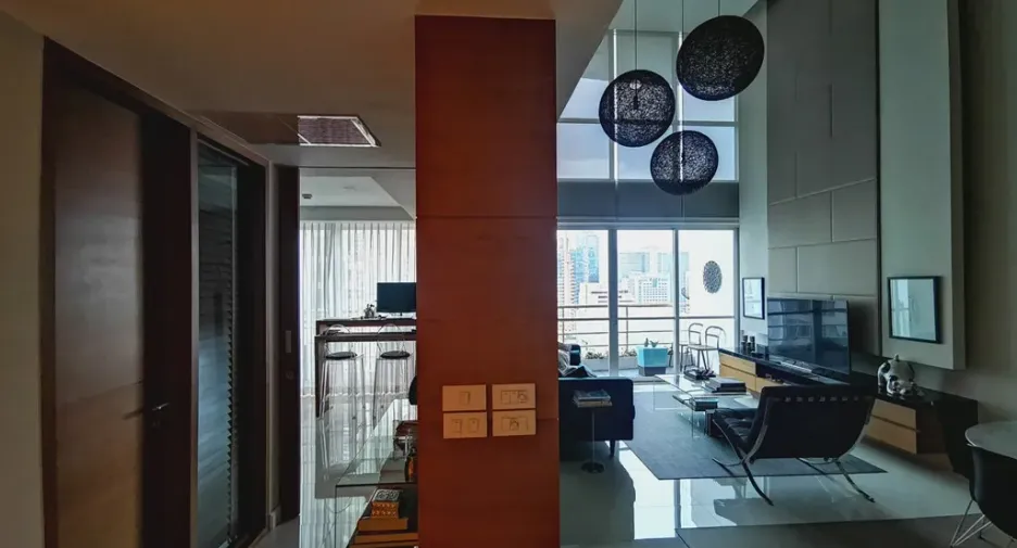 For sale 2 bedrooms condo in Pathum Wan, Bangkok
