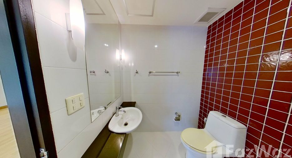 Condo en venta y en alquiler de 3 habitaciones en Khlong Toei, Bangkok