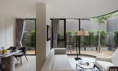 For sale 2 bedrooms condo in Khlong Toei, Bangkok