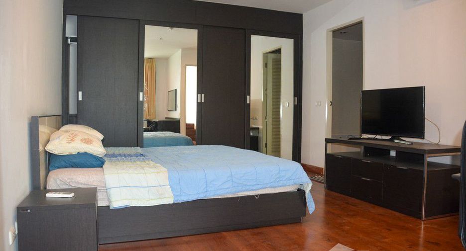 For sale 2 bedrooms condo in Watthana, Bangkok