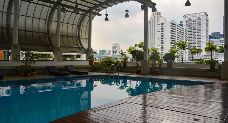 For sale 2 bedrooms condo in Watthana, Bangkok