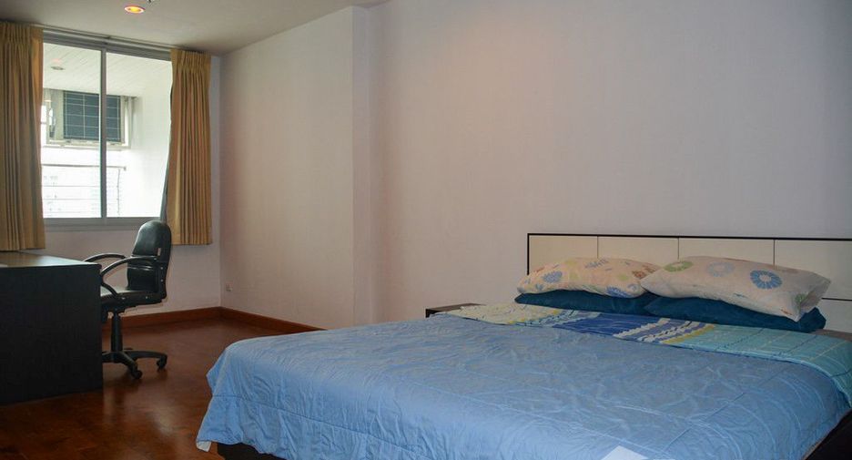For sale 2 bedrooms condo in Watthana, Bangkok
