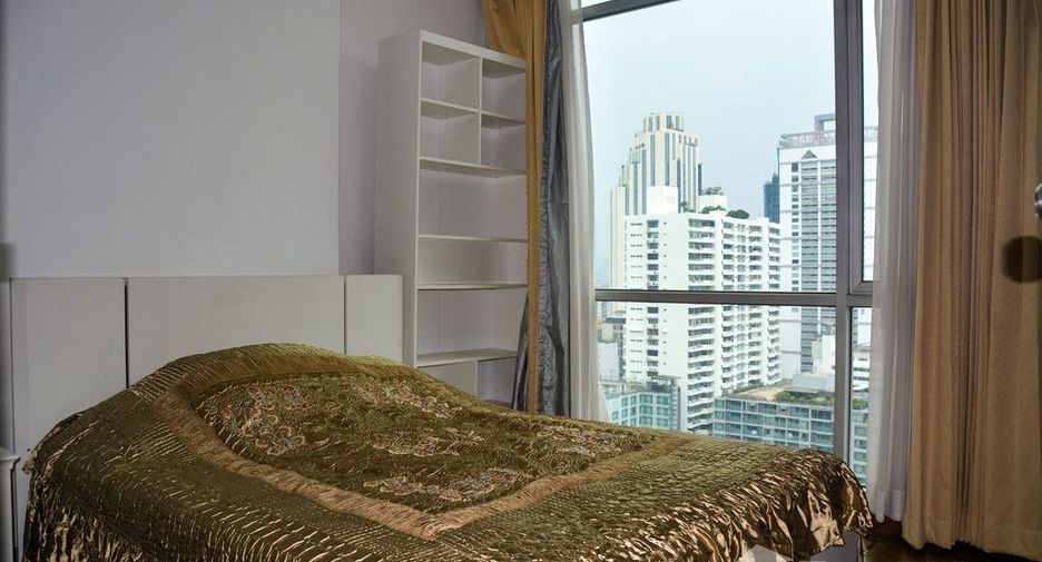For sale 2 bedrooms condo in Watthana, Bangkok