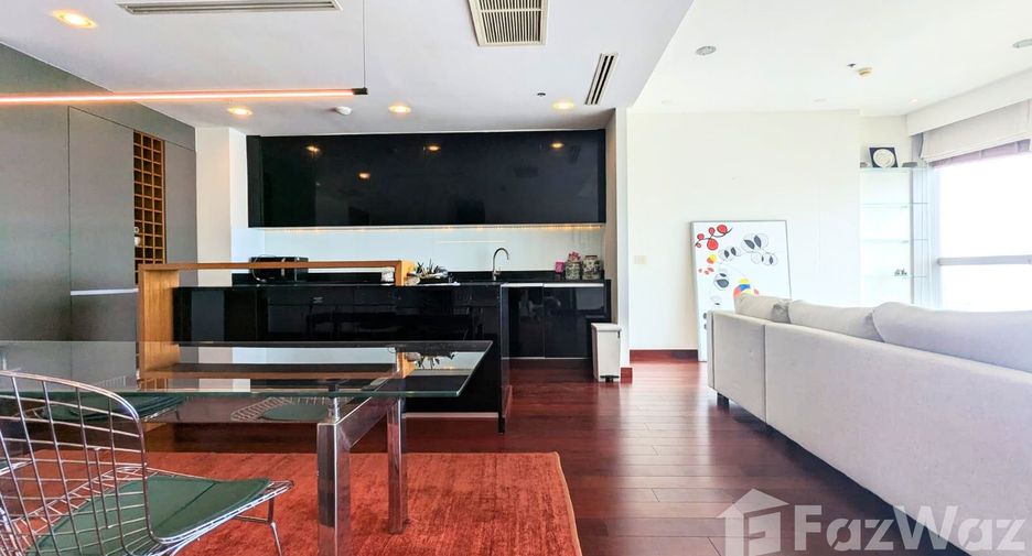 Wohnung zum Kauf mit 2 Zimmer in Sathon, Bangkok